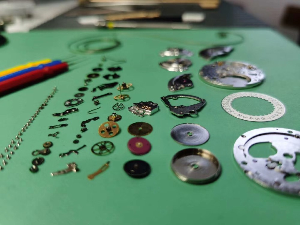 18k包金手表的制作过程